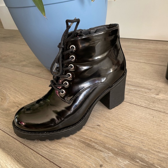 Harlow Patent Heel Booties - Picture 4 of 8